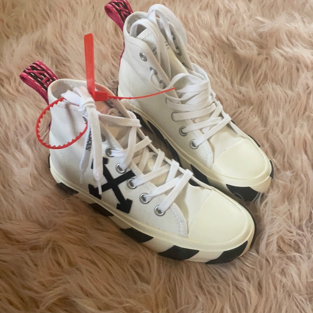 New off white sneaker